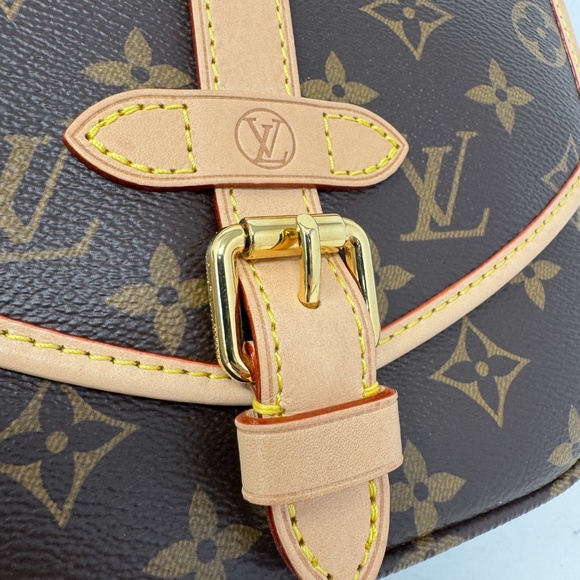 Louis Vuitton Saumur BB bag - Picture 7 of 11